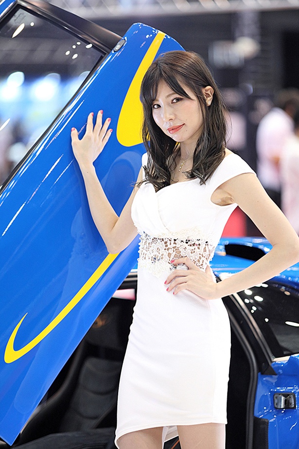 「メガスーパーカーモーターショー2019inマリンメッセ福岡」で見つけた美女