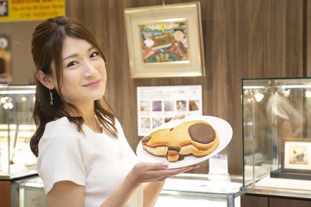 ジョアン(地下2階パンプロモーション)で販売中の「スヌーピーパン」(各972円)。味はチョコレート味とあまおういちご味。販売は2019年8月6日(火)まで