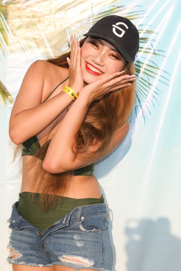 「RINKU BEACH FES 2019」で見つけた水着美女