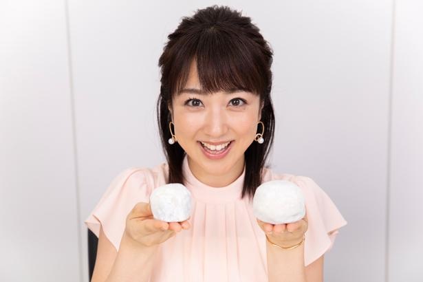 【写真】巨大いちご大福を手に満面の笑みの川田裕美アナ