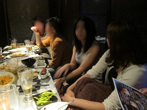 同性同士の恋バナも弾む