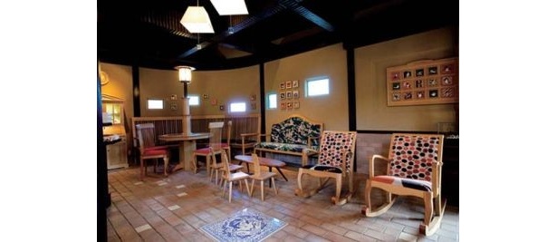 10席ある「たまカフェ」は待ち合わせに便利♪