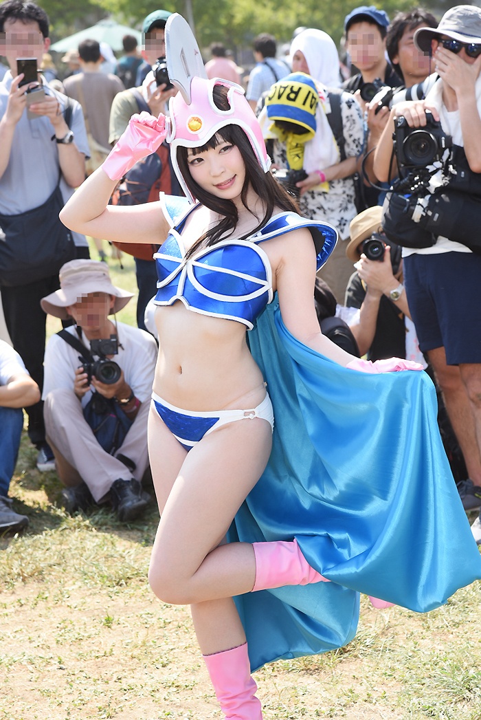 【写真を見る】「ドラゴンボール」のチチに扮する伊波ユリさんをはじめ、魅力的なコスプレイヤーがずらり!再現度高すぎな悟空も必見<写真20点>