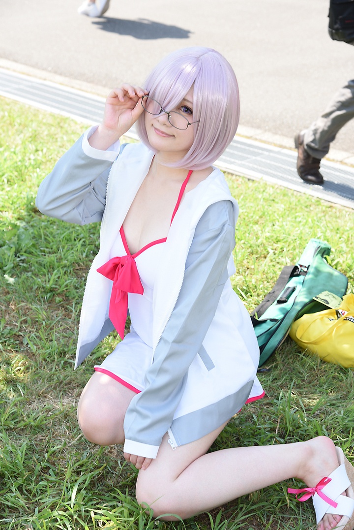 「Fate/Grand Order」のマシュ・キリエライトに扮する かすみさん