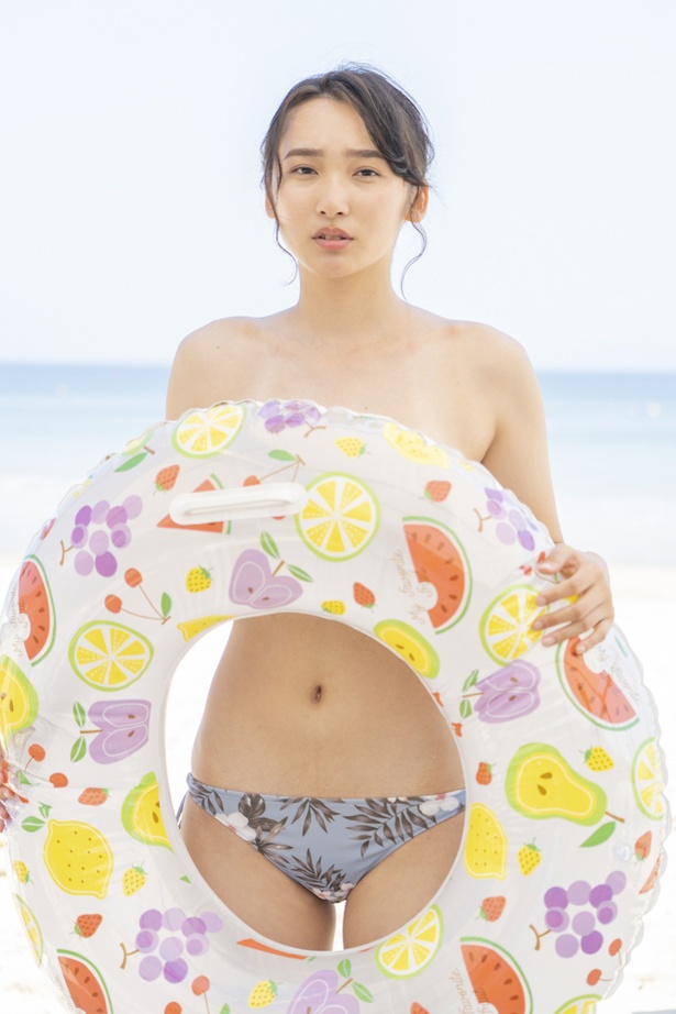待望の初水着を披露！福岡期待の19才・岩田羽伽