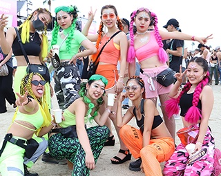 【写真特集】「第3回大阪泉州夏祭り」で見つけたパリピ美女たち