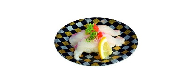 ｢海鮮寿司 とれとれ市場｣の｢クエハタ寿司｣(525円)は、白身がプリッとしていて、程よくのった脂のほんわりとした甘味が楽しめる