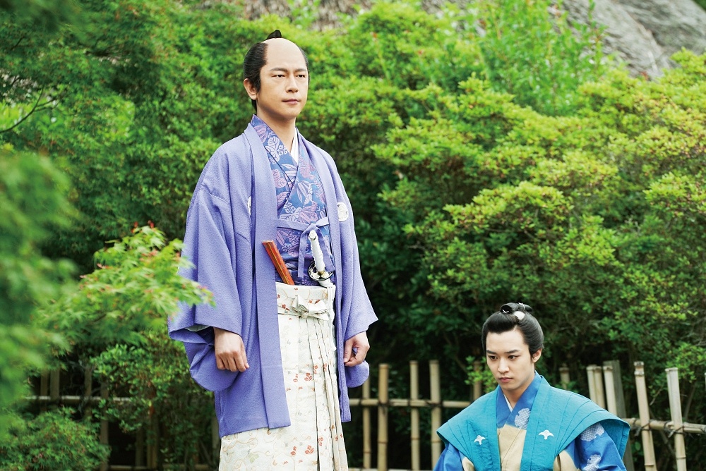 実在の大名・松平直矩の半生がモチーフとなっている