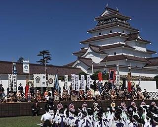 壮大なロマンを秘めた大名行列　福島県会津若松市で「会津まつり」開催