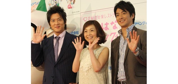 この日が、結婚発表後初の公の場ということで、大勢の取材陣が集まった