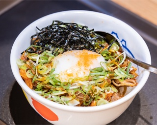 平成のロングセラーが令和に大復活！松屋の「ビビン丼」実食レポート