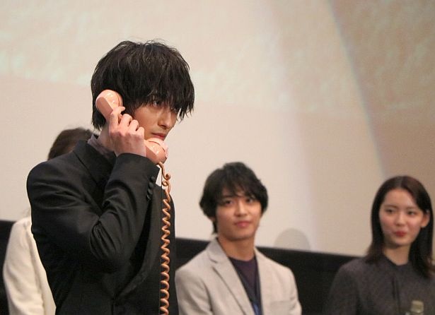 映画『いなくなれ、群青』の舞台は、捨てられた人々が暮らす“階段島”
