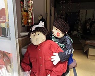 かかしの集落によるかかし祭り！徳島県の旧名頃小学校周辺で「名頃かかしの里まつり」開催