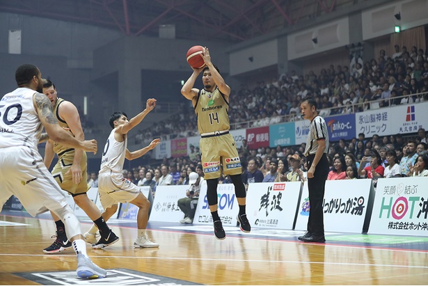 沖縄の魅力を体感 琉球ゴールデンキングスと一緒に 試合で イベントで盛り上がろう ウォーカープラス