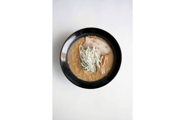 札幌「信玄」こく味噌ラーメン￥809　濃厚なコクと甘味があるスープがたまごめんによくからんで絶品です