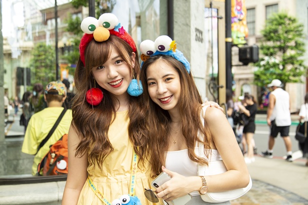 セサミラブな正統派美女たち、yronneさん(左)、christineさん(右)