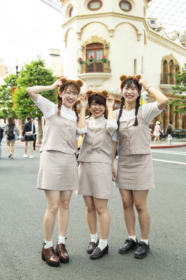 ティムなりきりの、きさきさん(左)、ひなさん(中央)、るなさん(右)