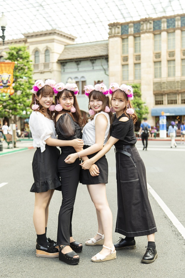 モッピーのピンクを主役に。りょうちゃん(左)、りょうたんまるさん(中央左)、しめちまるさん(中央右)、あおたんさん(右)