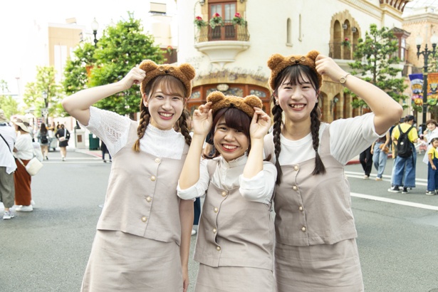 ティムなりきりの、きさきさん(左)、ひなさん(中央)、るなさん(右)