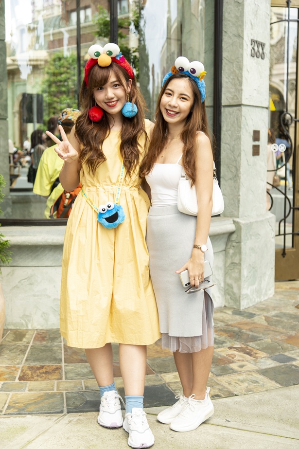 セサミラブな正統派美女たち、yronneさん(左)、christineさん(右)