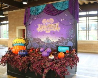 ディズニーリゾートラインでもハロウィーン気分が楽しめる！