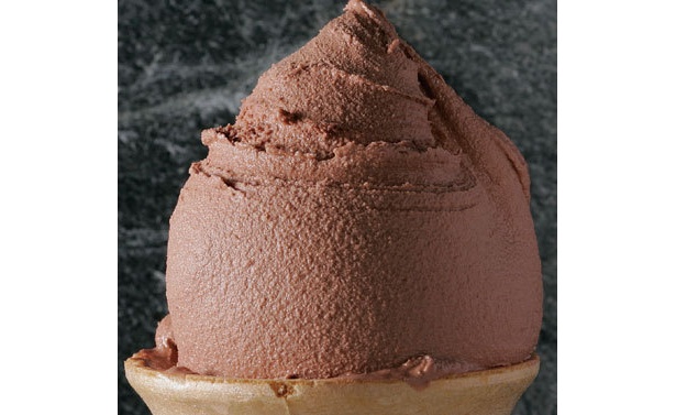本場イタリアから直輸入したチョコレートペーストを使用した濃厚な味と香りのミルクベースのチョコラータ