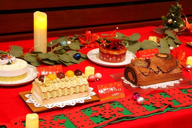 ファミマは63種類のクリスマス予約メニューを展開する