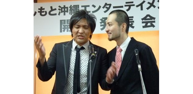 「この世界には夢がある」とジェスチャーを交えて話す真栄田