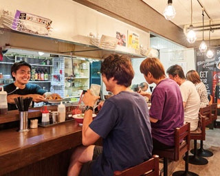 酒も麺も一緒に楽しむ！福岡の最新ラーメン酒場2選