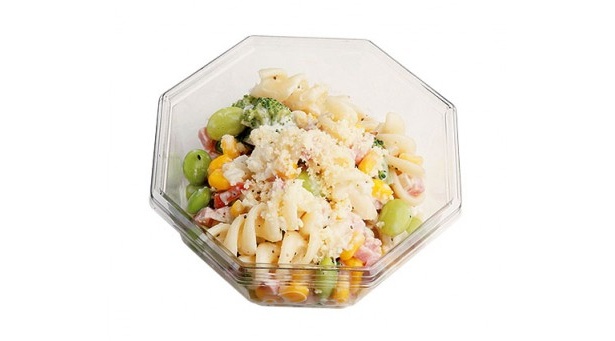 ブロッコリーなど春素材いっぱいの「彩り野菜のシーザーサラダ」（198円/スリーエフ）　※3月1日発売