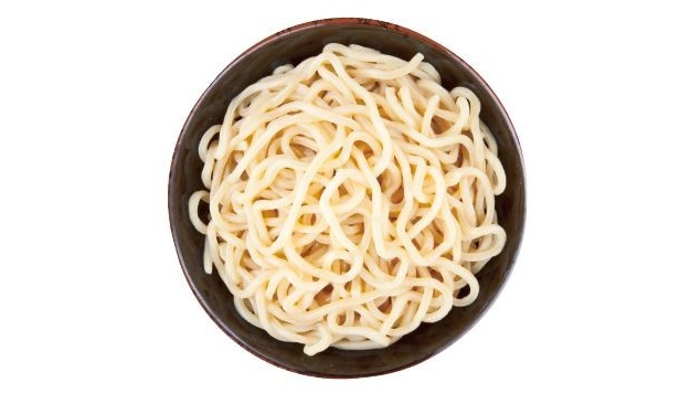 ラーメンマニアたちからも絶大な支持を受ける製麺所・浅草開化楼で特注した太麺もポイント♪