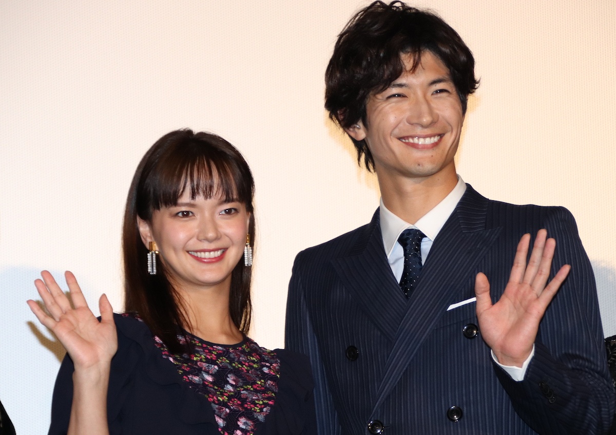 3度目の共演!三浦春馬&多部未華子が大きな笑顔