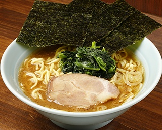 コク深くパンチのあるスープが特徴！横浜家系の新星ラーメン店