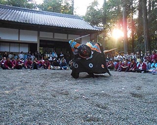 獅子舞の迫力は必見　和歌山県日高郡みなべ町で「清川天宝神社の秋祭り」開催