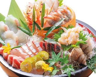 梅田の旨い魚と日本酒の店3選！連日満席の酒場や博多の人気店も