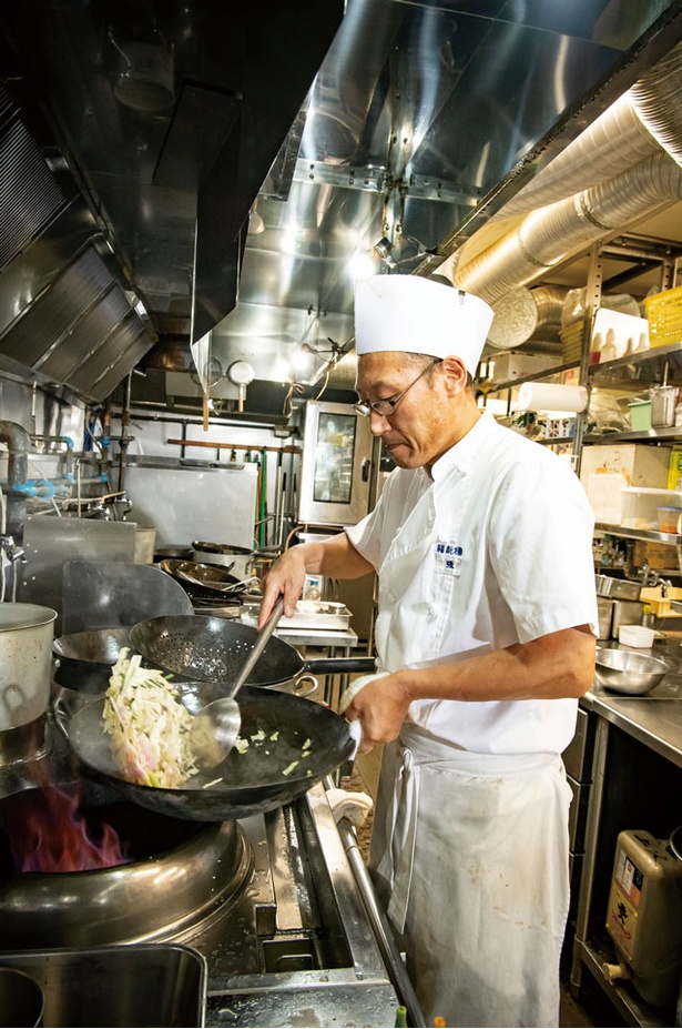 福新樓 / 総料理長は代表の実弟-敬福さん。かつての料理長で現在、料理顧問の王 和雄さんは福岡市が認める高技能者「博多マイスター」
