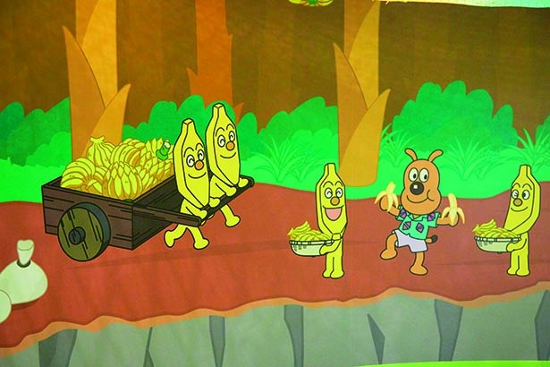 映画に登場したバナナ島の住人・バナナマンたちがいっぱい