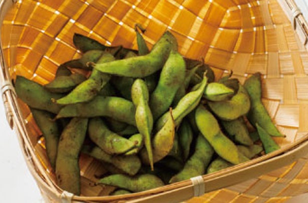 丹波黒大豆から生まれた秋の枝豆、紫ずきん1袋(400円)もオススメ。販売は10月下旬まで/錦 京野菜 川政