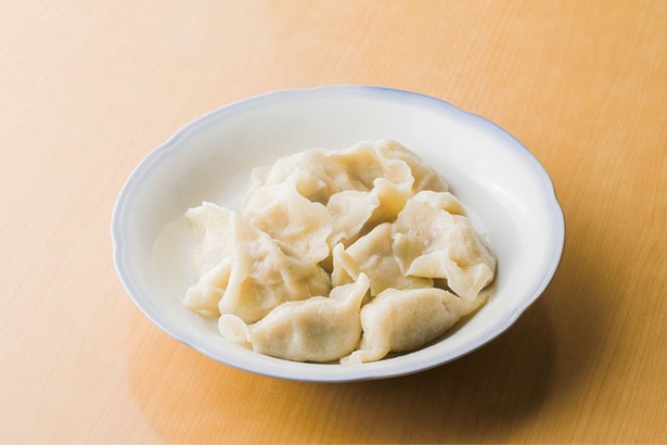 水餃子(390円)はあっさり塩味でタレをつけずとも旨い / 山東料理 瑛琳