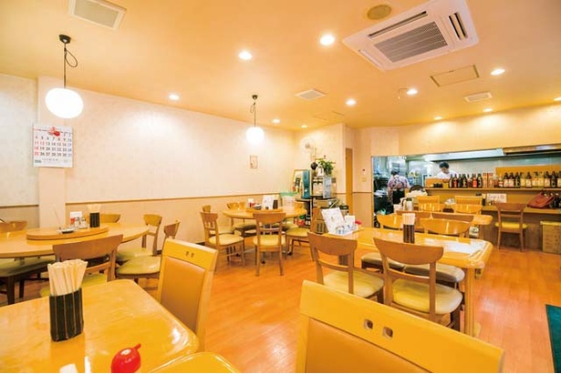 華東楼 / 夜は単品のみ。ランチは定食650円～