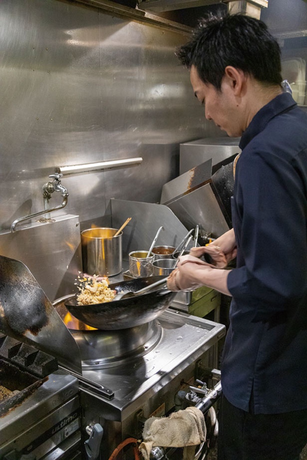 天神炒飯 / 中華鍋で豪快に仕上げる