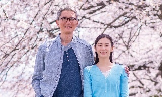 「これだけ体と心を近づけあった二人の時間は、夫婦の宝物になる」 映画『ヒキタさん！ ご懐妊ですよ』主演・松重 豊インタビュー