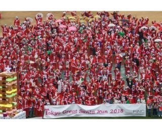 5000人のサンタクロースが走る！「東京グレートサンタラン」開催