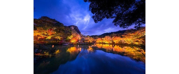 御船山楽園 / ひょうたん池の周囲の紅葉はとりわけ美しい 画像提供:御船山楽園