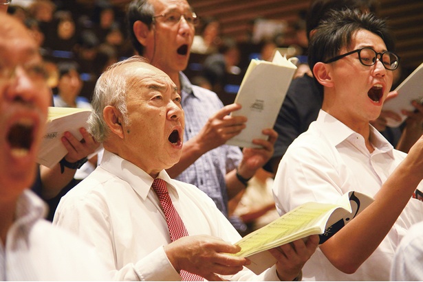 仕事帰りにレッスン会に参加する会社員も多数/サントリー1万人の第九