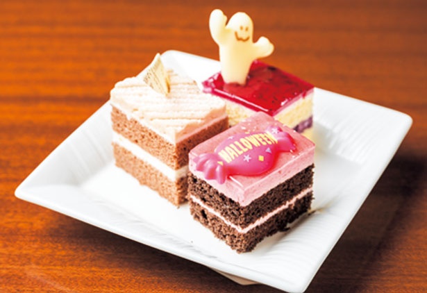 キュートなデコレーションのケーキもたくさん/帝国ホテル 大阪「ハロウィンスイーツブフェ」