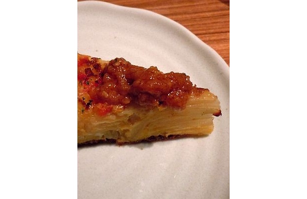 薄味のキッシュに、「のせタレ！ラー油ごま」をプラスしたら、周りの人も「美味しい！」と絶賛