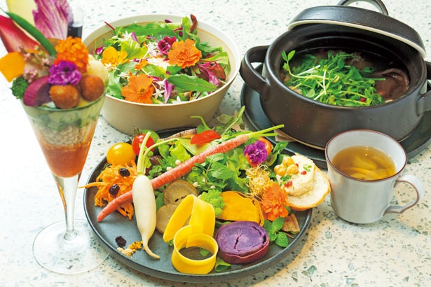 体の中からキレイに ランチで野菜がしっかりとれる梅田の自然派ヘルシーカフェ3選 ウォーカープラス