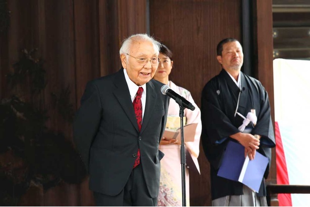 85歳とは思えないハリのある声で開幕を宣言する中村貞夫名誉実行委員長