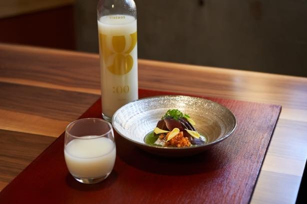 〆鯖 キムチカクテキあられ ⼤葉酢のソース × HACHIJI(午後8時)